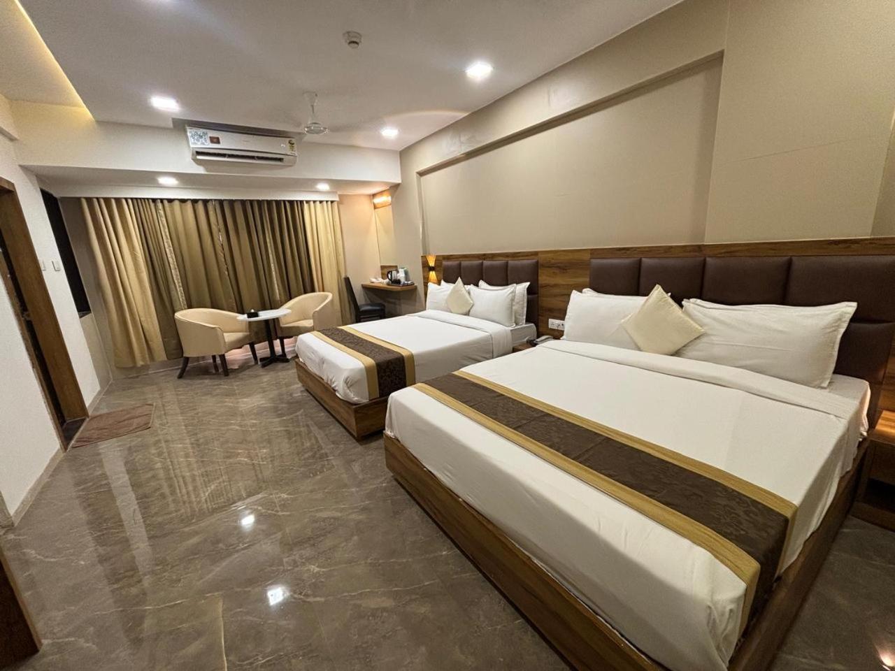 Hotel Grace Galaxy Bombaj Zewnętrze zdjęcie